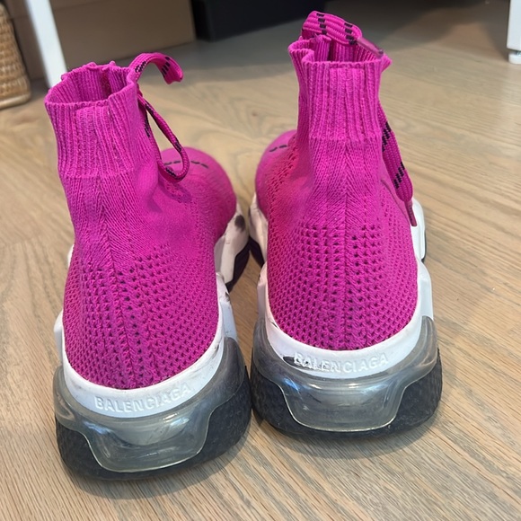 Balenciaga sneakers size 37 / US7 comes with box and dust bag - Picture 2 of 3